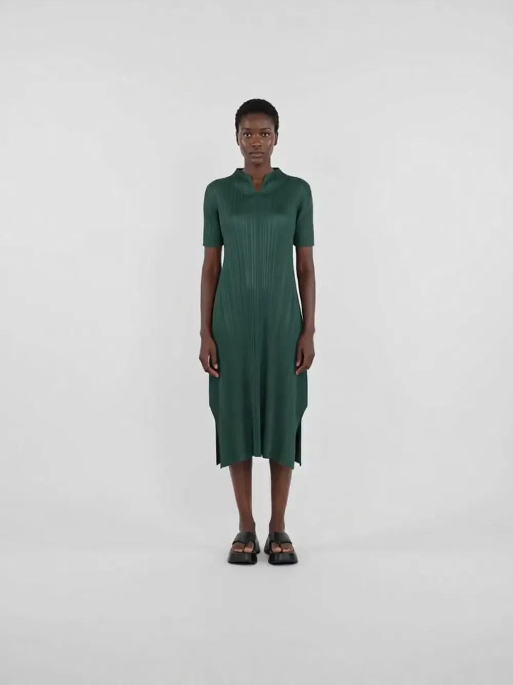 pleats please green dress Issey Miyake Monthly Colors Midi | ssWoodTone:Dark Wood